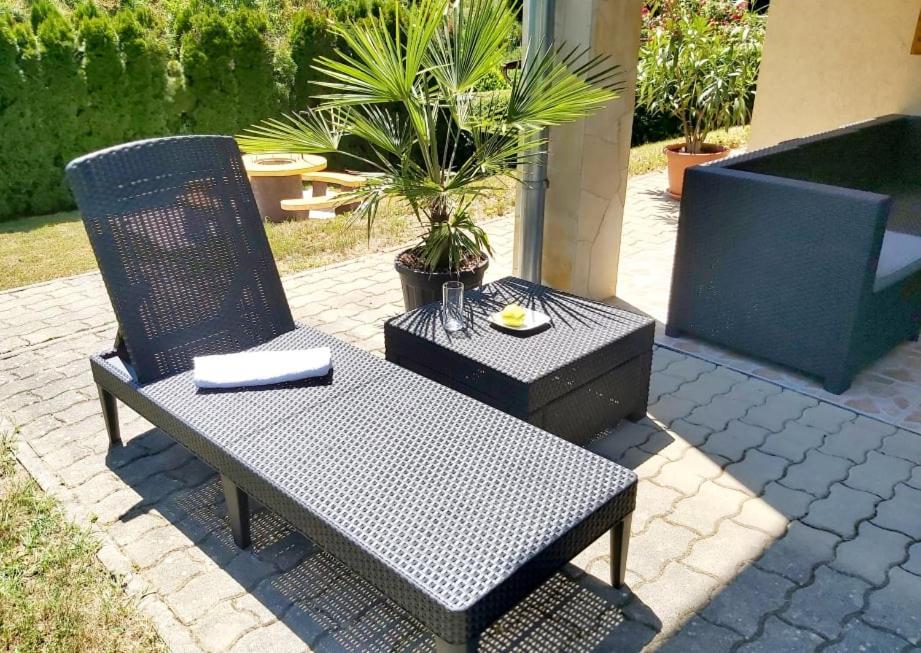 Mediterran Apartman ザラカロシュ エクステリア 写真
