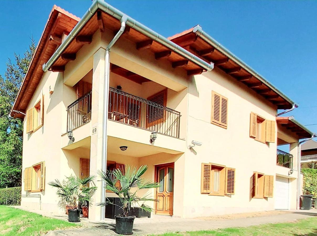 Mediterran Apartman ザラカロシュ エクステリア 写真