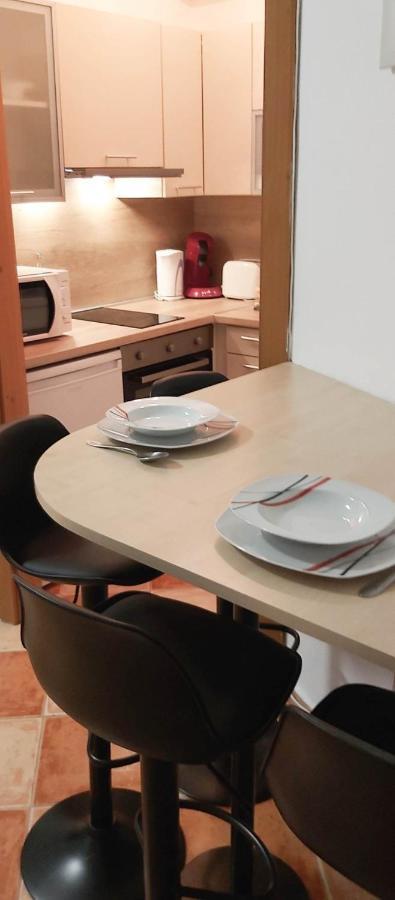 Mediterran Apartman ザラカロシュ エクステリア 写真