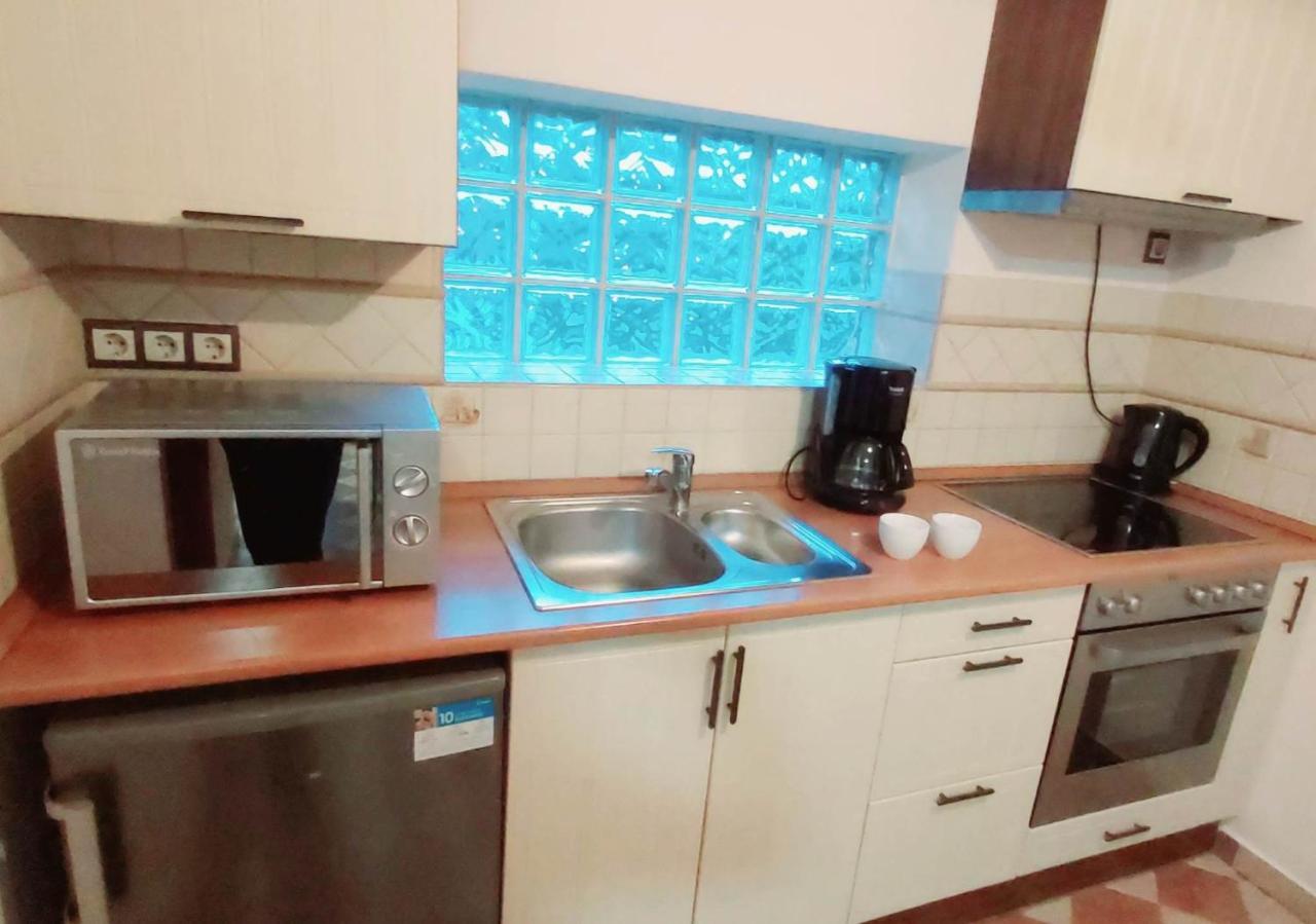 Mediterran Apartman ザラカロシュ エクステリア 写真